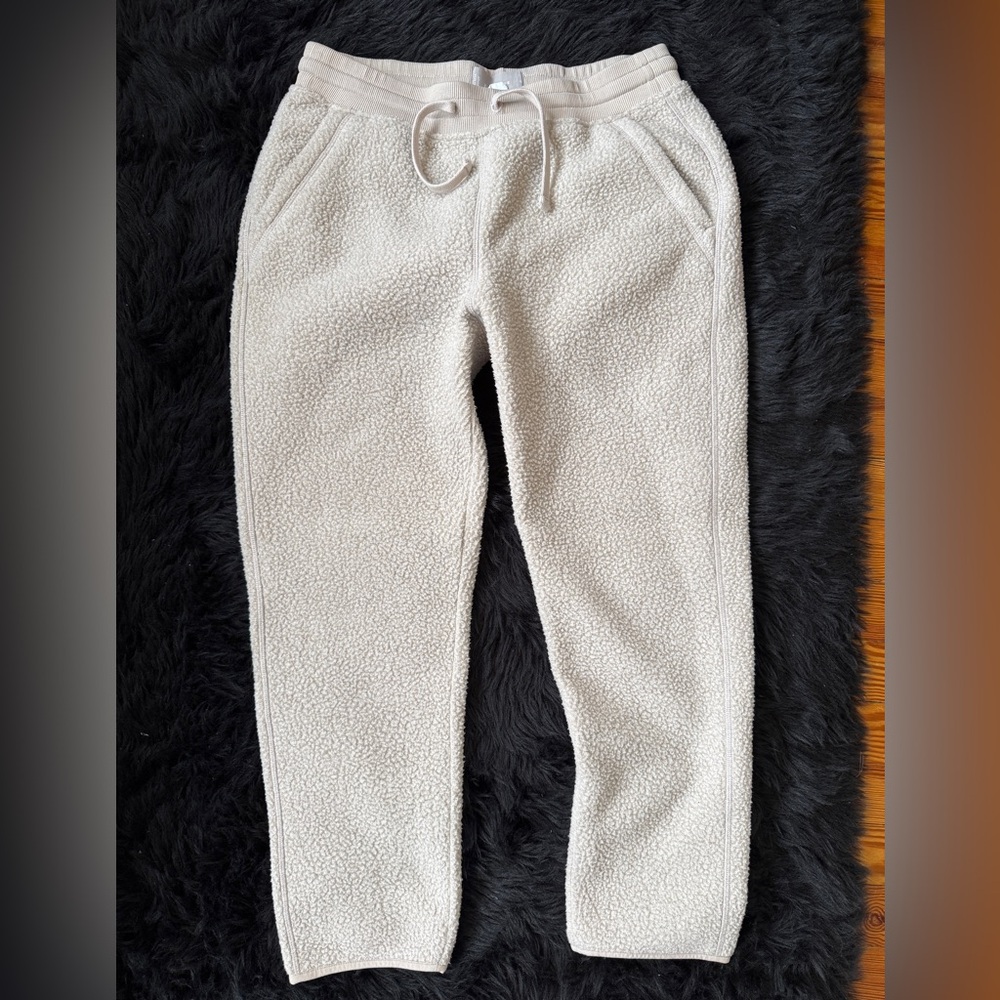 Everlane Renew Beige Cream Sherpa Joggers Pants